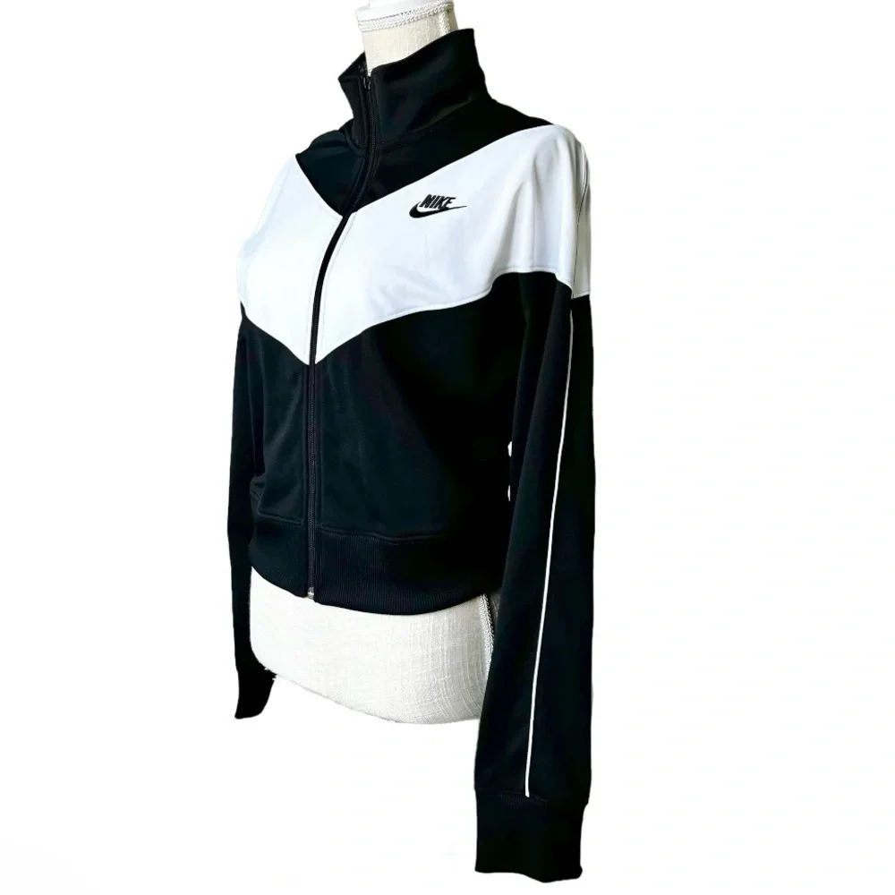 Nike Jackets Cropped Nike Zip Up Size XL
